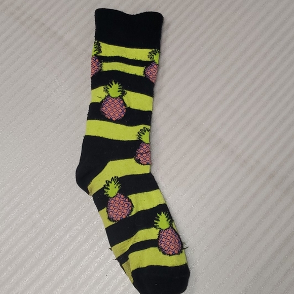 Pineapple socks - Picture 1 of 2